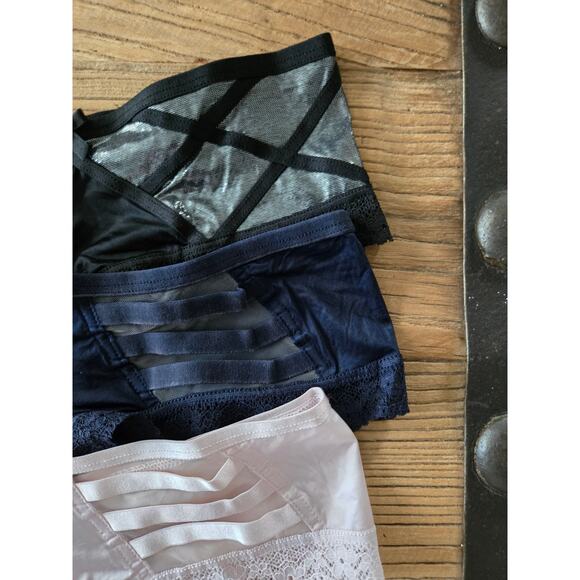 Victoria's Secret Very Sexy Cheeky Hipster Panty Bundle sz xSmall New - Picture 2 of 5